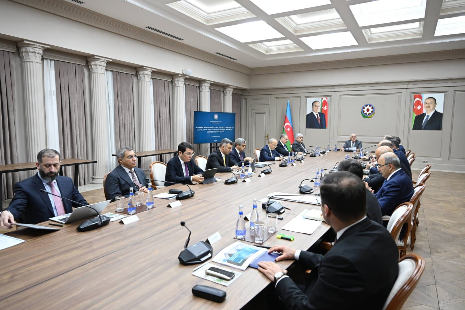 SOCAR-ın layihələri və borc portfeli üzrə yüksək səviyyəli müzakirə aparılıb