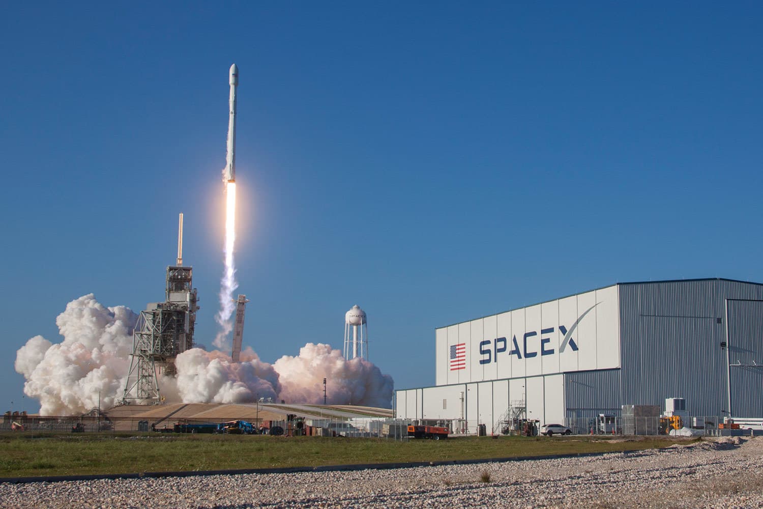 SpaceX Kapital Artırmaq Üçün IPO Hazırlayır