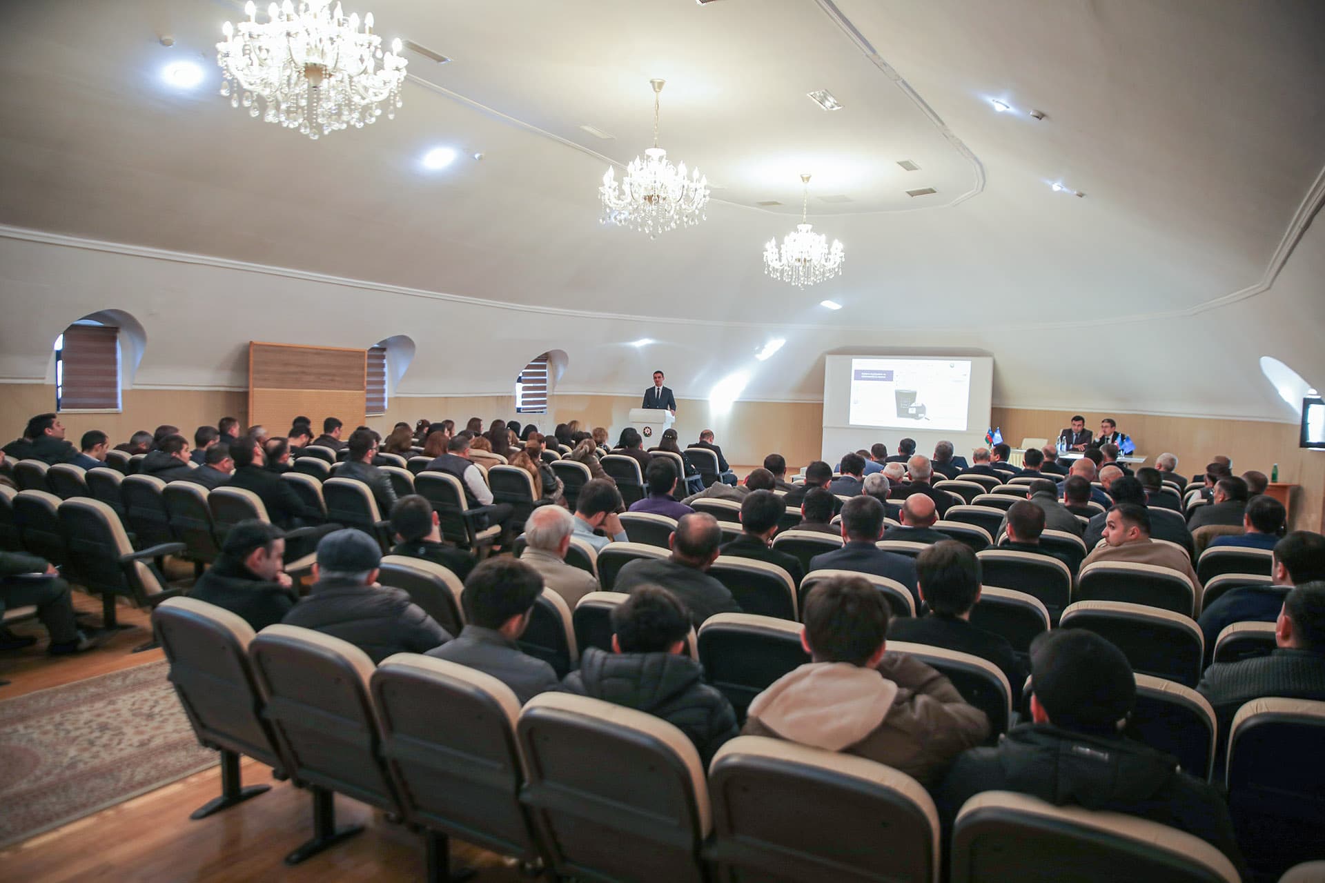 Gəncə şəhərində sahibkarlıq subyektlərinin nümayəndələri ilə maarifləndirici görüş keçirilib