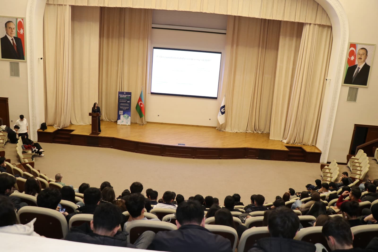 Azərbaycanda süni intellektin məsuliyyətli istifadəsi üzrə maarifləndirici universitet seminarları start götürüb