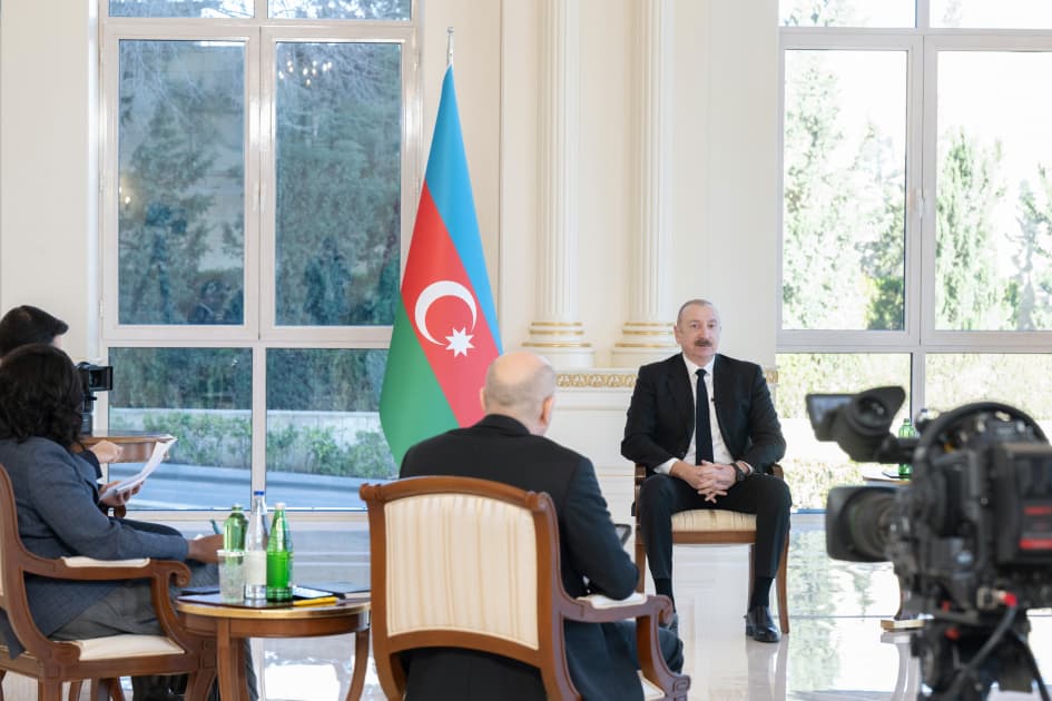 Prezident İlham Əliyev yerli televiziya kanallarına müsahibə verib