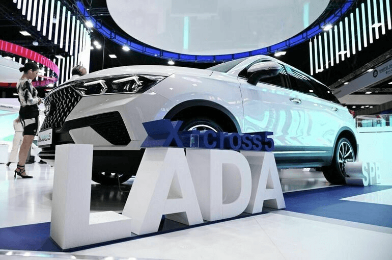 Lada satışlarında kəskin azalma