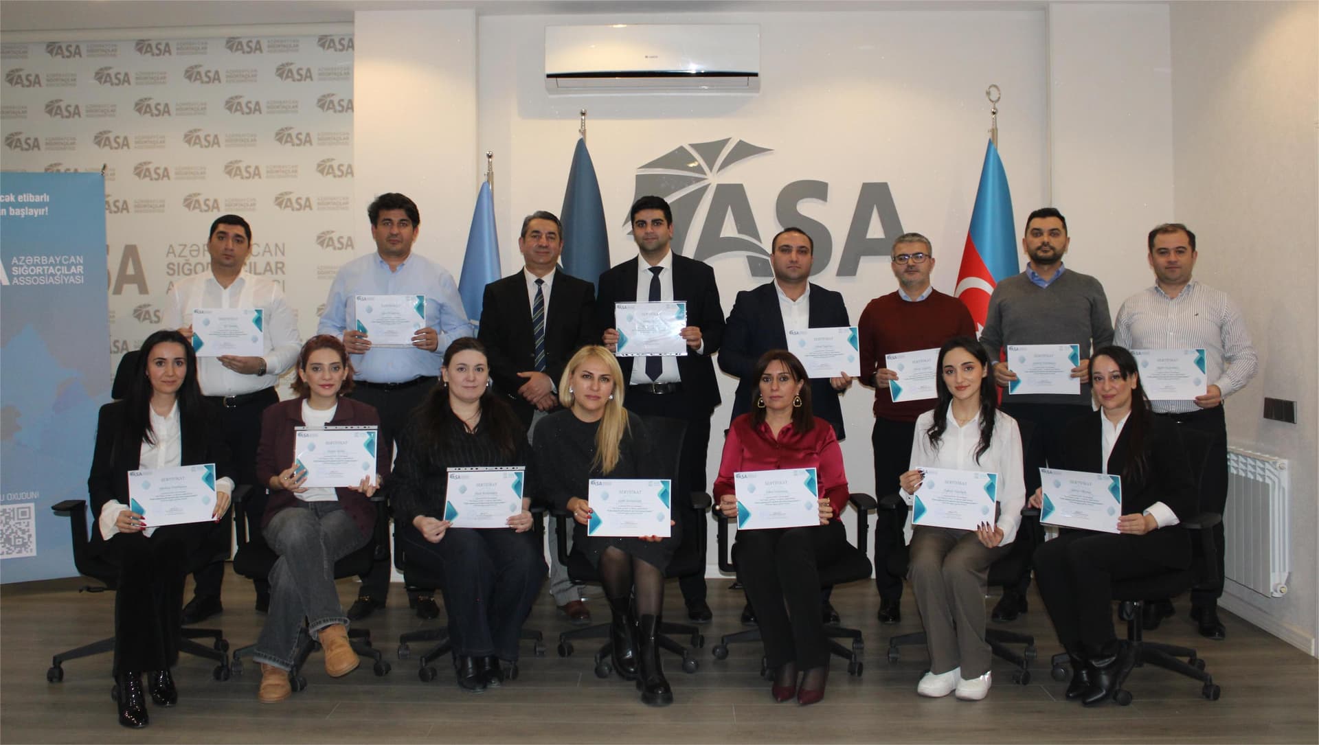 Sığortaçılara fiziki məhdudiyyətli şəxslərlə davranış qaydalarına həsr olunmuş təlim keçilib