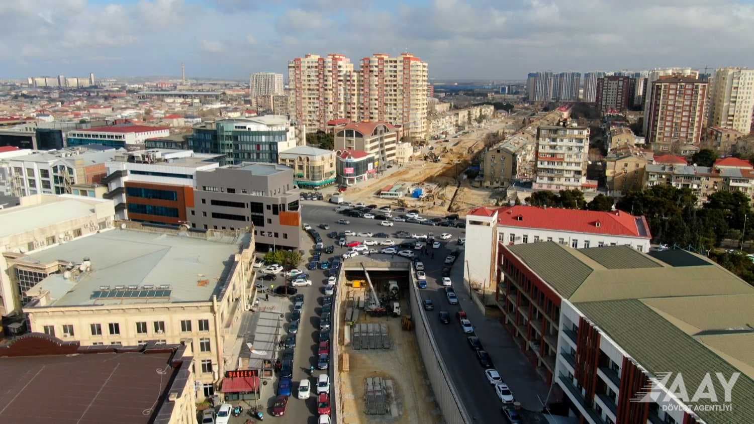 Yeni avtomobil yolunun tikintisi davam etdirilir