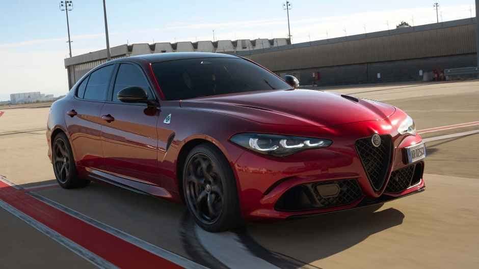 Yeni Alfa Romeo Collezione seriyası satışa çıxır: Giulia və Stelvio ekstremal performansla