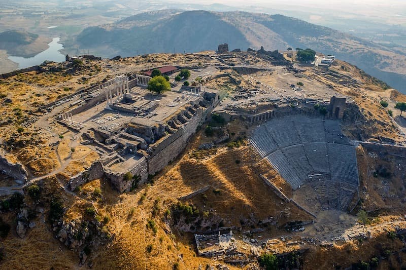 Türkiyənin antik yaşayış məskənləri turist axınına səbəb olur: Olympos, Patara və Phaselis