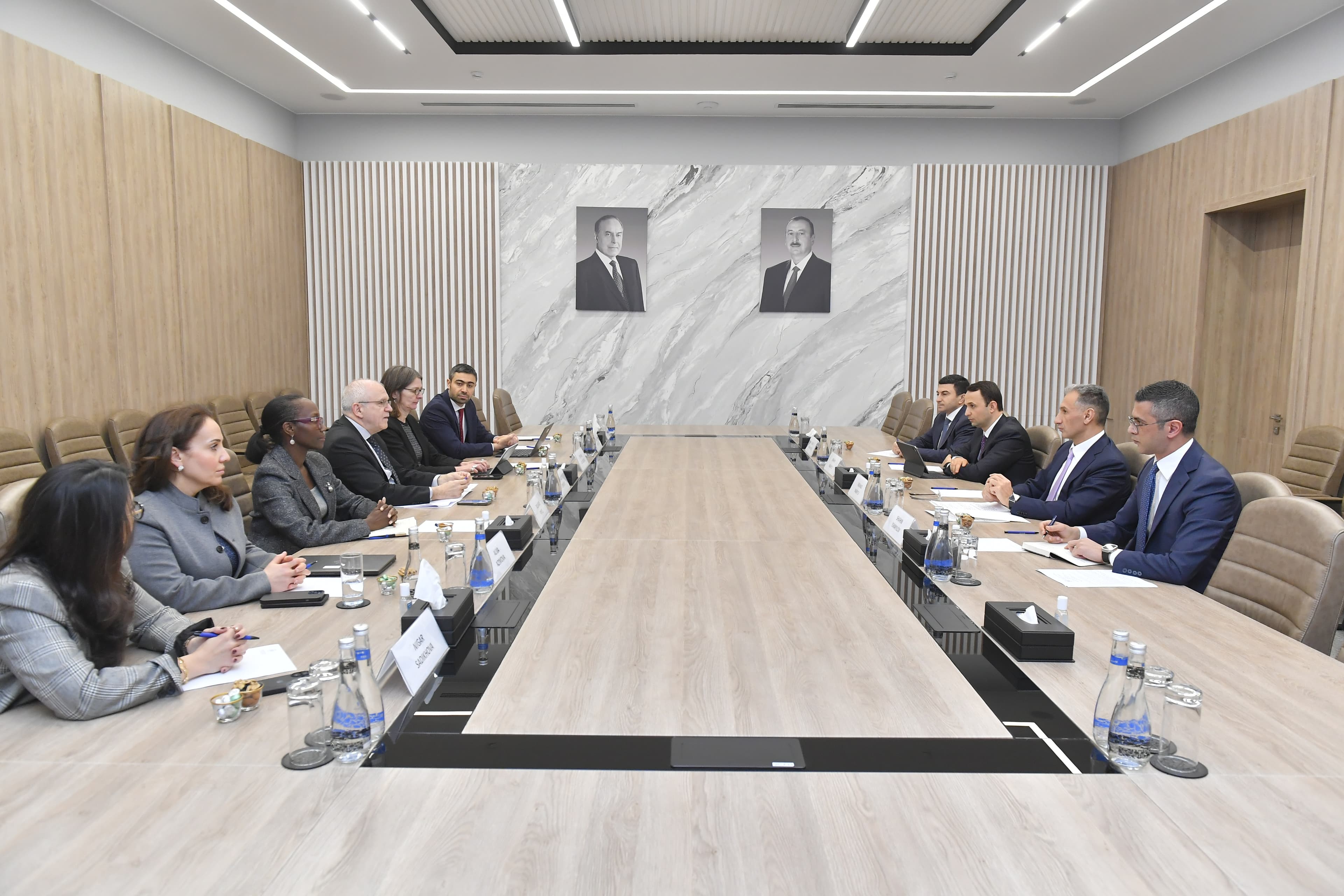 Rəşad Nəbiyev Dünya Bankının direktoru ilə infrastruktur layihələrini müzakirə edib