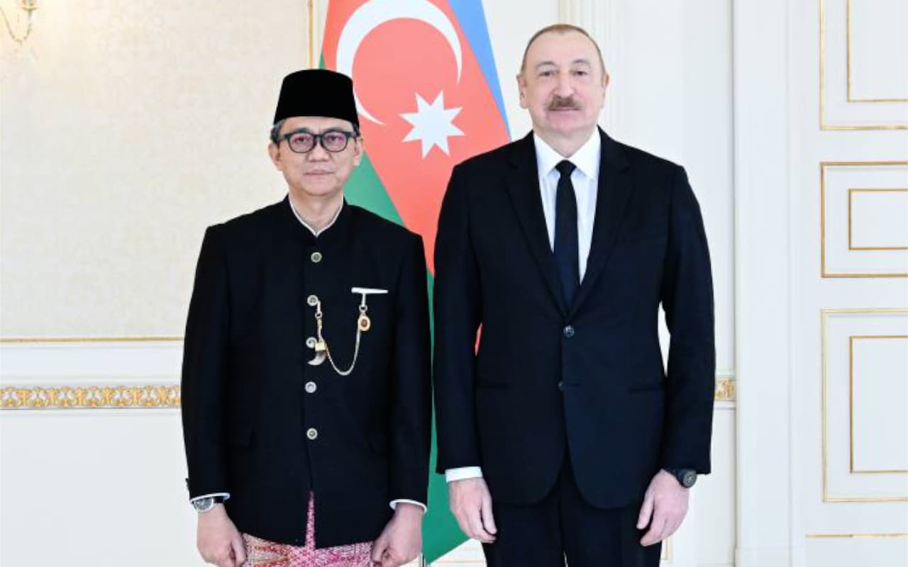 Prezident İlham Əliyev İndoneziyanın Azərbaycanda yeni təyin olunmuş səfirinin etimadnaməsini qəbul edib