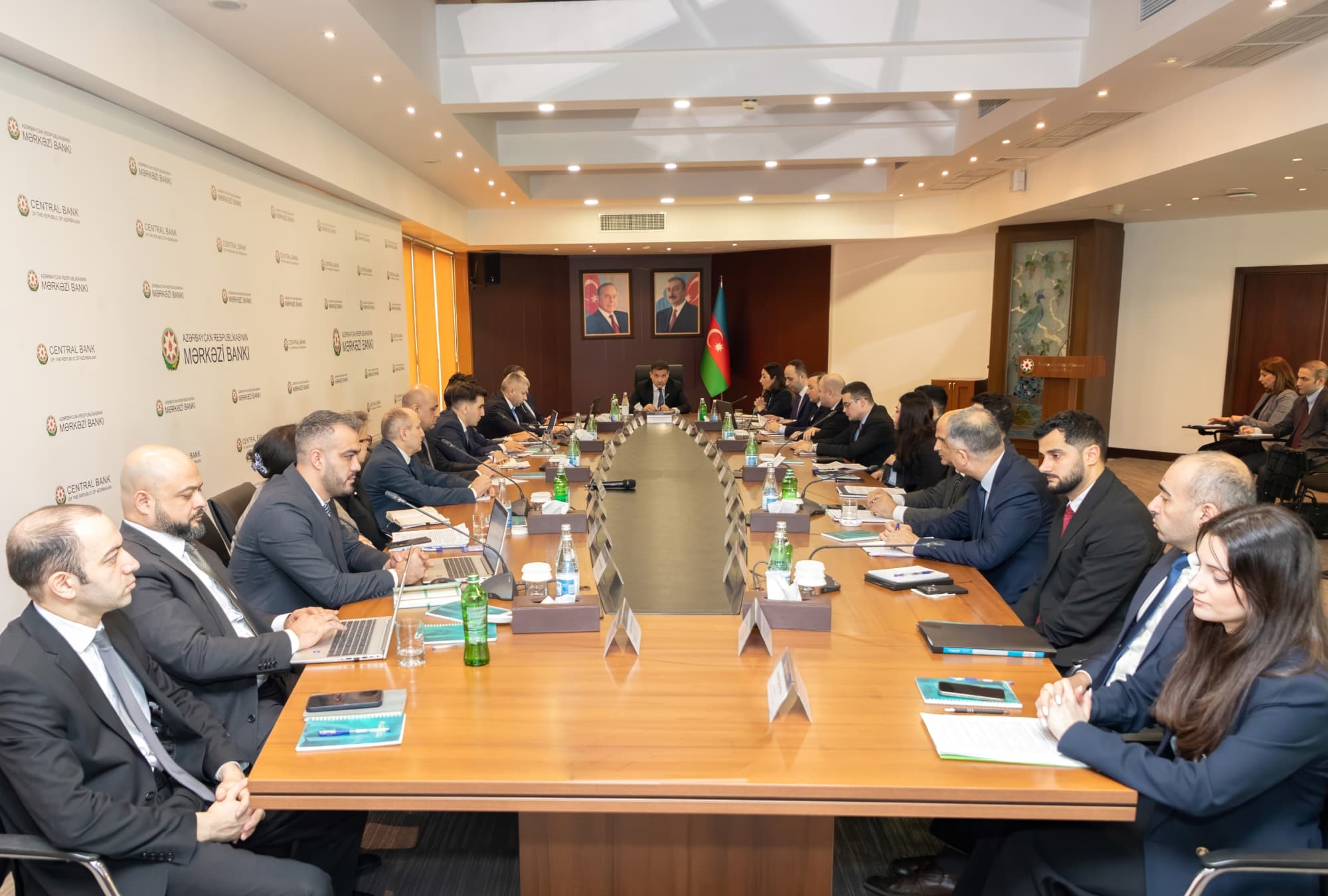 Mərkəzi Bankda Makroiqtisadi dayanıqlılıq üzrə işçi qrupun iclası keçirilib
