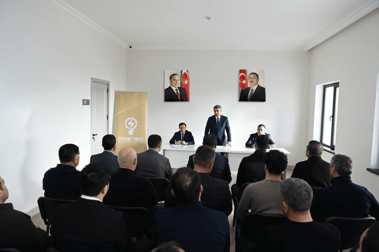 “Azərişıq” ASC-nin nümayəndələri Xankəndində sahibkarlarla görüş keçirib