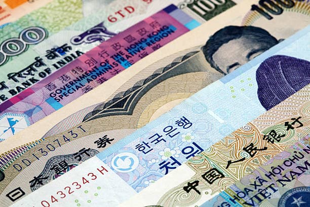 Dollar zəifləyir, Asiya valyutaları möhkəmlənir – Avstraliya dolları 3 ilin maksimumunda