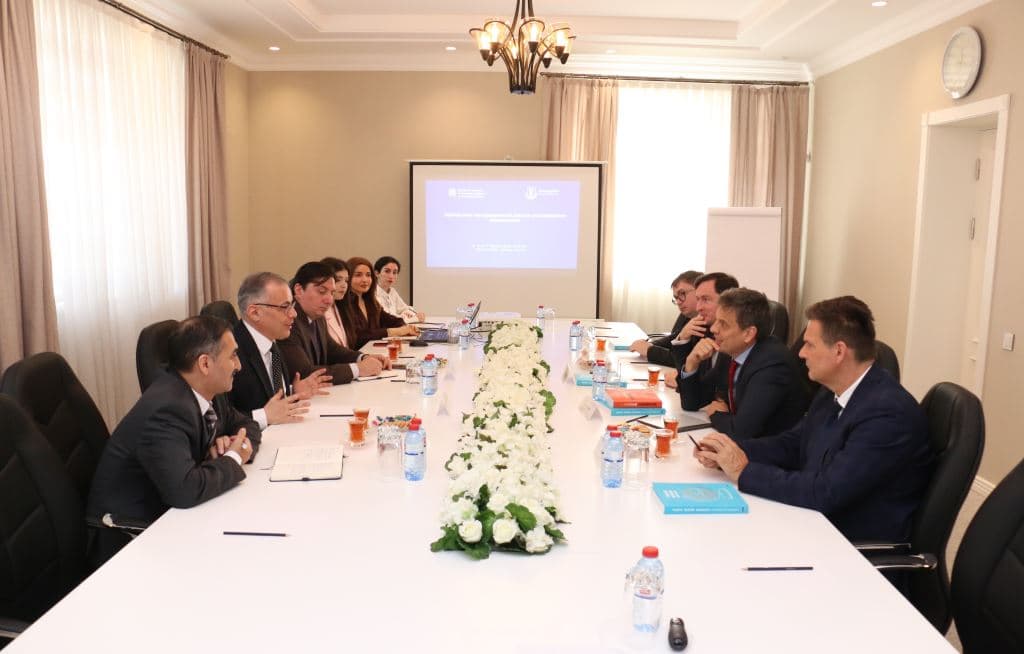 Vüsal Qasımlı Macarıstanın Pannonia Universitetinin rektoru ilə görüşüb