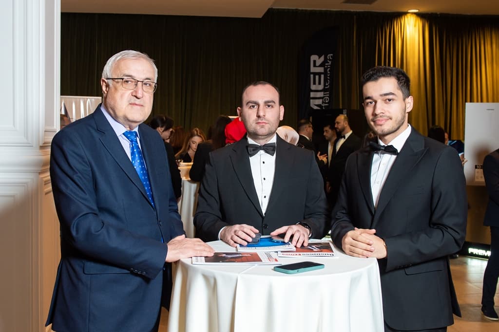 “Azerbaijan Business Award” 2025 mükafatının təqdimetmə mərasimi keçirildi “Azerbaijan Business Award” 2025 mükafatının təqdimetmə mərasimi keçirildi - Şəkil 10