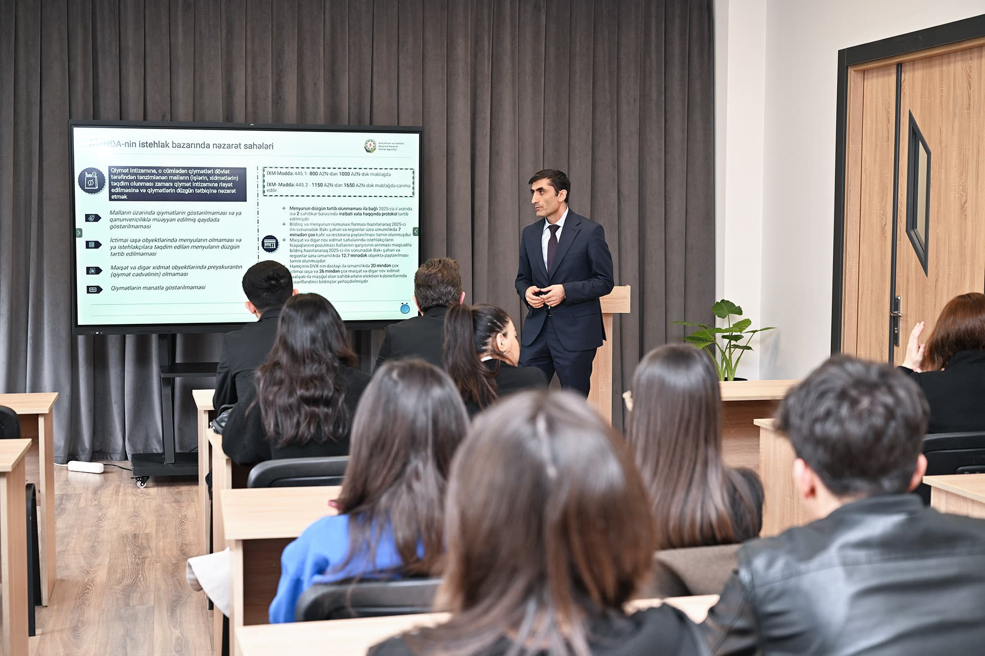 Bakı Dövlət Universitetində tələbələr üçün istehlakçı hüquqları üzrə açıq dərs keçirilib Bakı Dövlət Universitetində tələbələr üçün istehlakçı hüquqları üzrə açıq dərs keçirilib - Şəkil 3