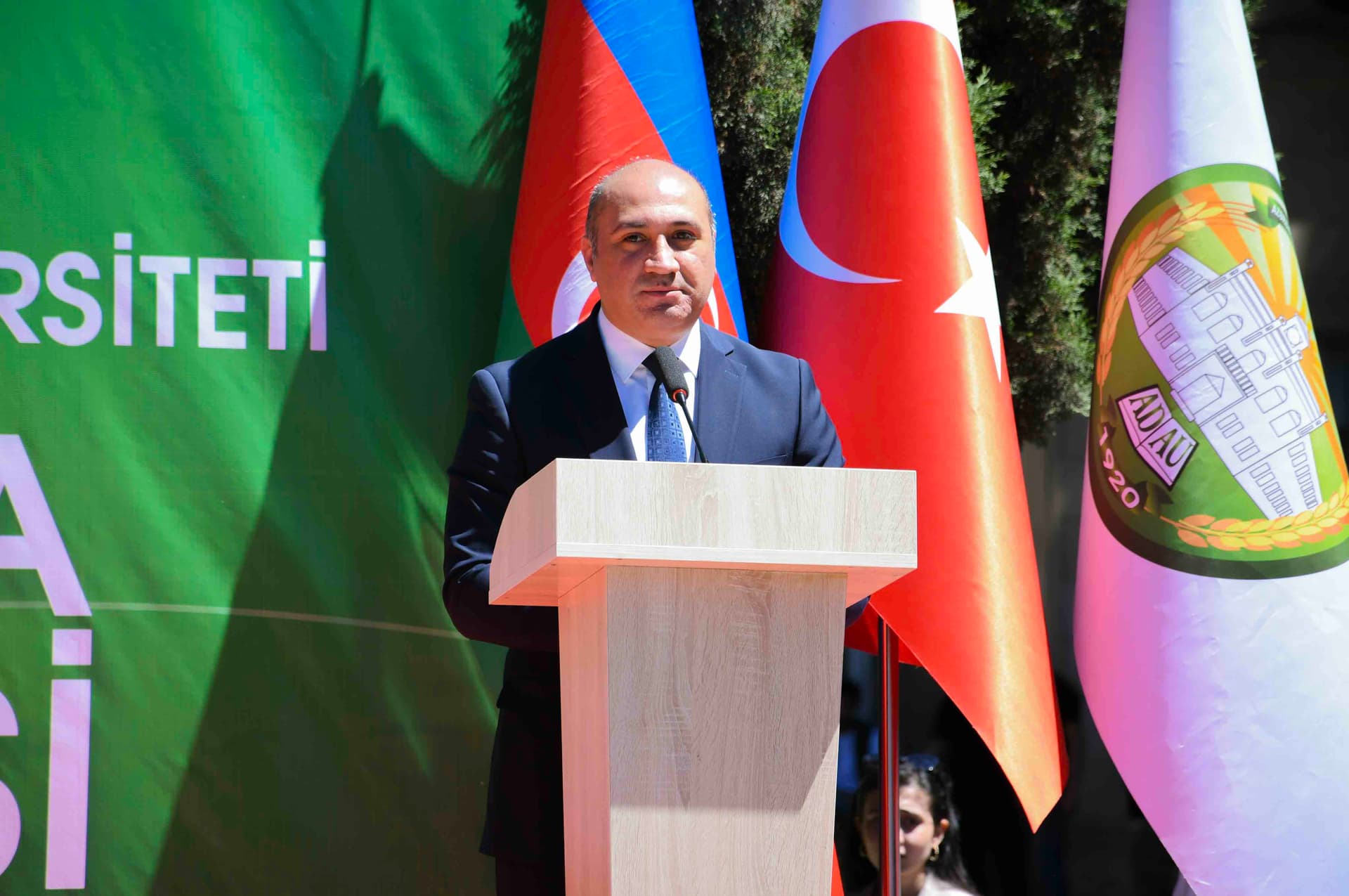 ADAU-da 18-ci Karyera Sərgisi – 900-dən Çox Vakansiya Təqdim Olundu ADAU-da 18-ci Karyera Sərgisi – 900-dən Çox Vakansiya Təqdim Olundu - Şəkil 10