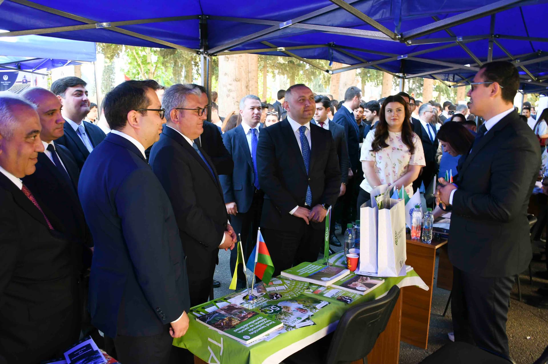 ADAU-da 18-ci Karyera Sərgisi – 900-dən Çox Vakansiya Təqdim Olundu ADAU-da 18-ci Karyera Sərgisi – 900-dən Çox Vakansiya Təqdim Olundu - Şəkil 12