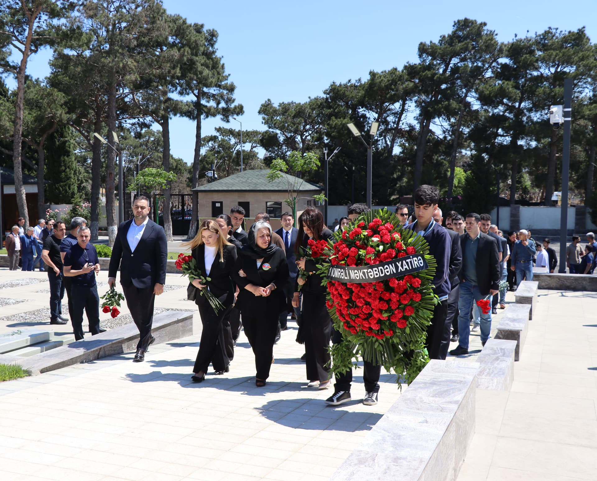 Azər Türk Bankın şəhid əməkdaşının xatirəsi anılıb Azər Türk Bankın şəhid əməkdaşının xatirəsi anılıb - Şəkil 4