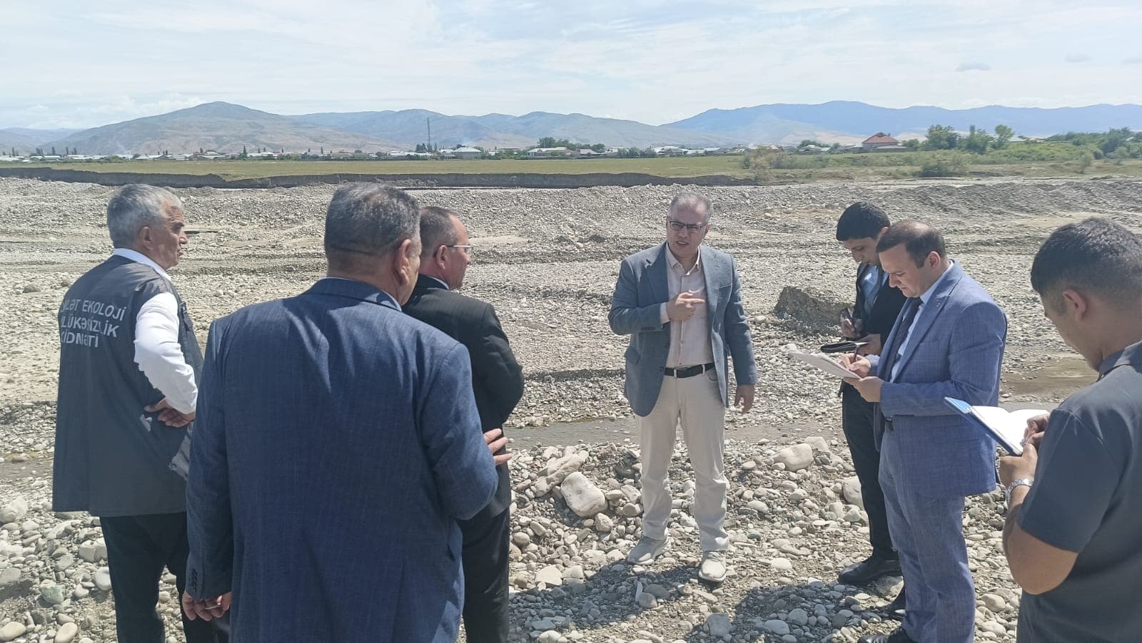 İİTKM “Su ehtiyatlarından səmərəli istifadəyə dair Milli Strategiya” üzrə monitorinq səfərlərinə başlayıb İİTKM “Su ehtiyatlarından səmərəli istifadəyə dair Milli Strategiya” üzrə monitorinq səfərlərinə başlayıb - Şəkil 1