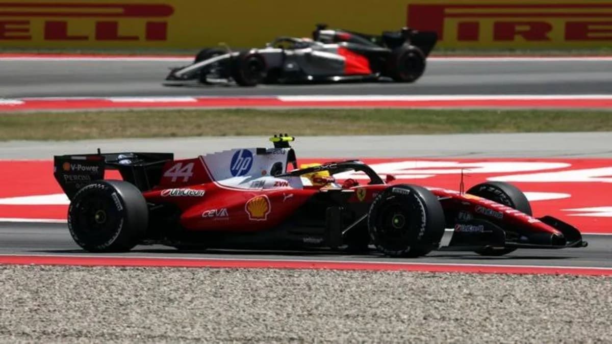 Lyuis Hemilton “Ferrari” ilə ilk qələbəsini qazanıb Lyuis Hemilton “Ferrari” ilə ilk qələbəsini qazanıb