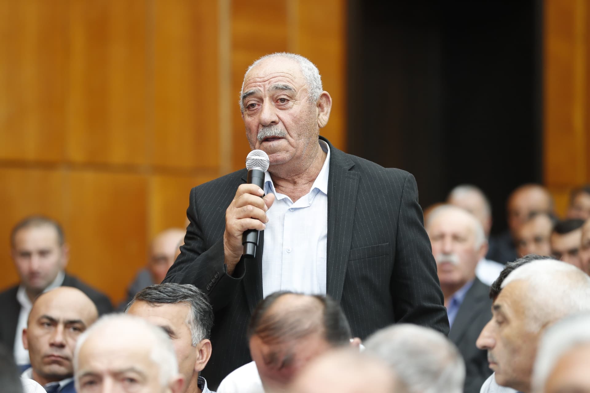 Şəmkirdə aqrar sahədə yeni Dövlət Proqramının müzakirəsi ilə bağlı regional müşavirə keçirilib Şəmkirdə aqrar sahədə yeni Dövlət Proqramının müzakirəsi ilə bağlı regional müşavirə keçirilib - Şəkil 16