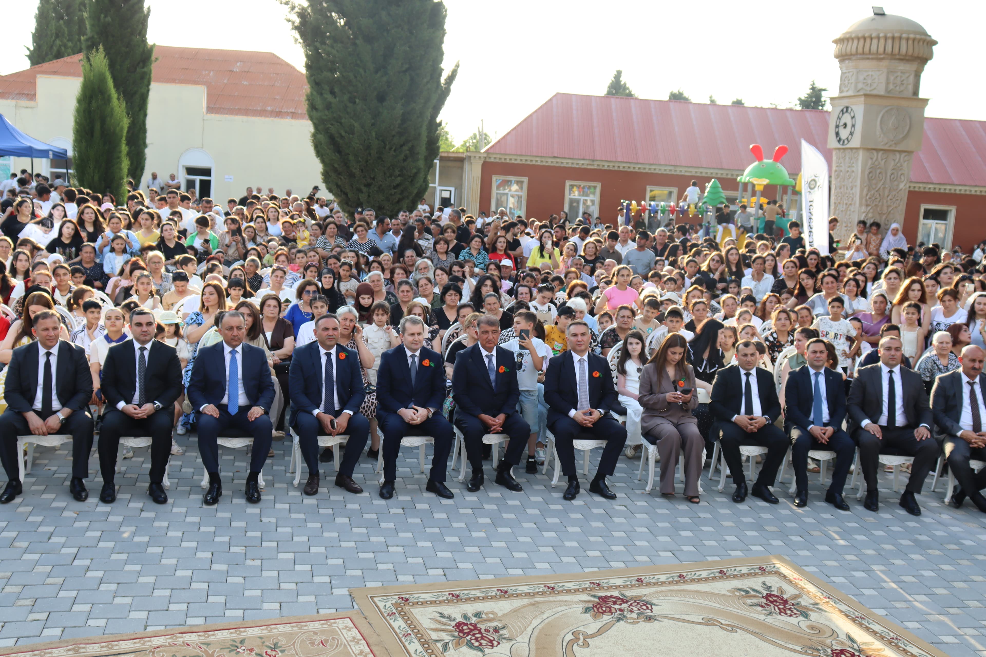 Samux rayonunda ilin ilk məhsul festivalı keçirilib Samux rayonunda ilin ilk məhsul festivalı keçirilib - Şəkil 2