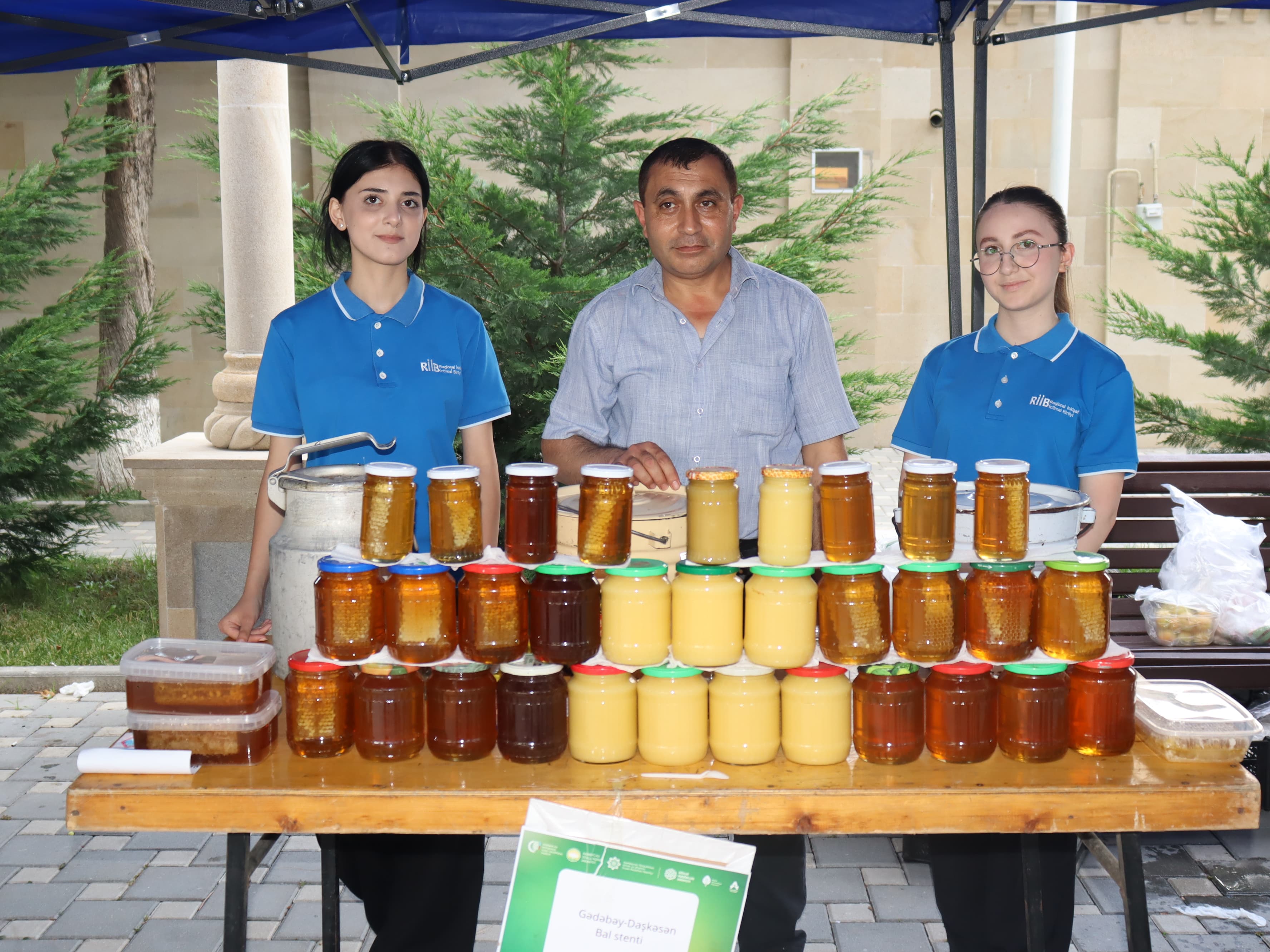 Samux rayonunda ilin ilk məhsul festivalı keçirilib Samux rayonunda ilin ilk məhsul festivalı keçirilib - Şəkil 11