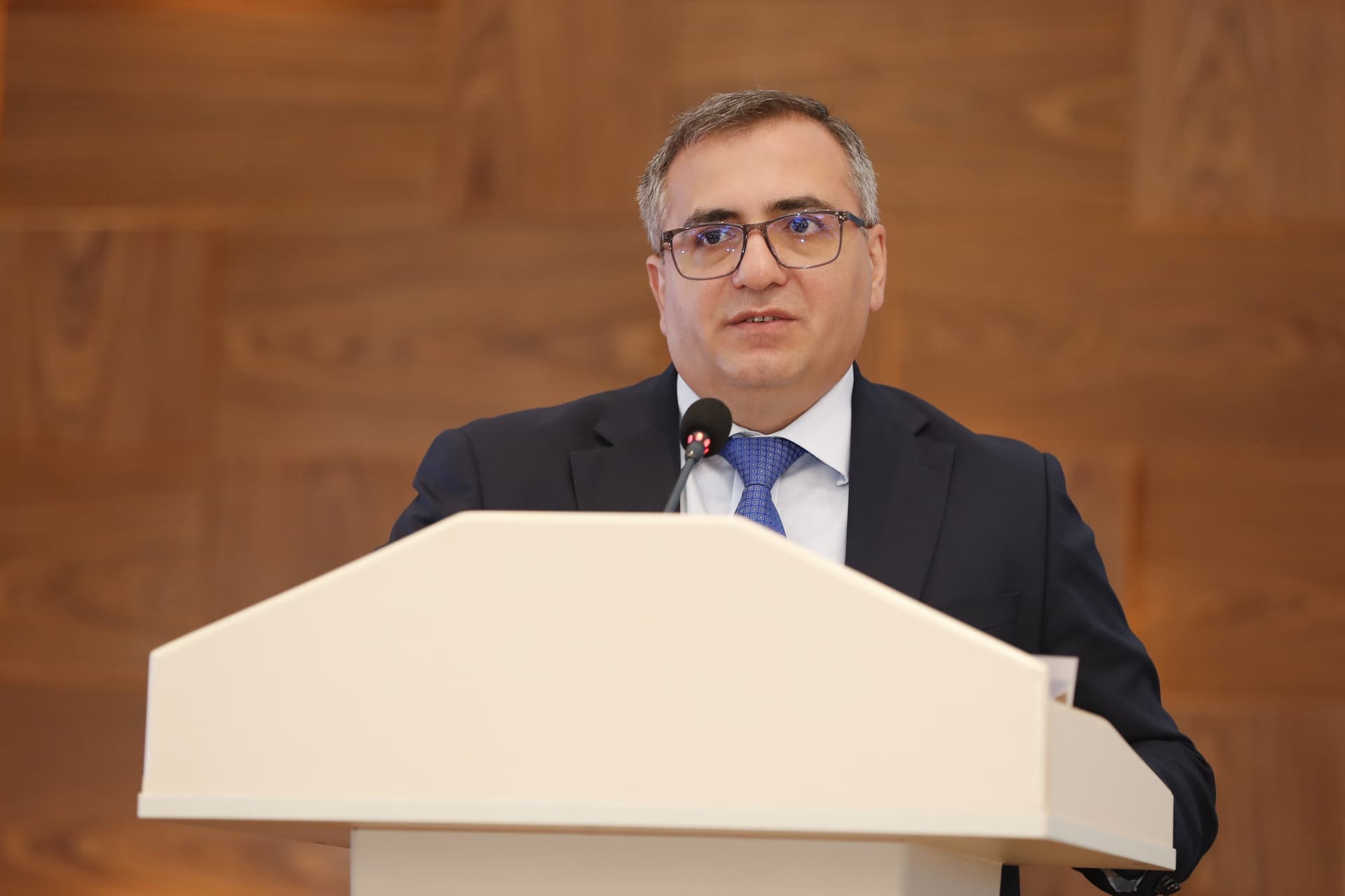 Qaxda aqrar sahədə yeni Dövlət Proqramının müzakirəsi ilə bağlı regional müşavirə keçirilib Qaxda aqrar sahədə yeni Dövlət Proqramının müzakirəsi ilə bağlı regional müşavirə keçirilib - Şəkil 6