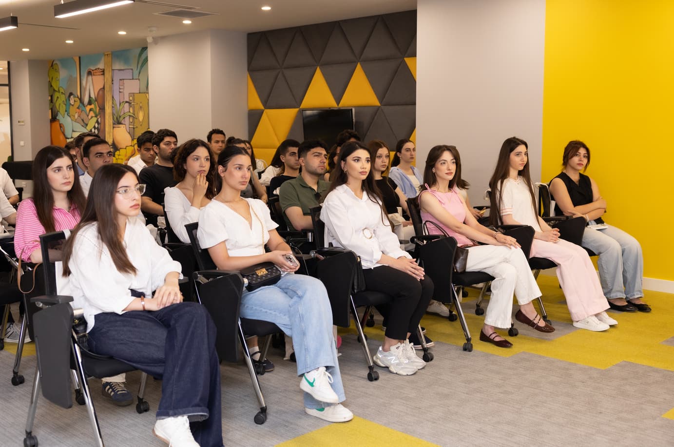 Yelo Bank-ın “Summer Challenge” yay təcrübə proqramı başladı! Yelo Bank-ın “Summer Challenge” yay təcrübə proqramı başladı! - Şəkil 1