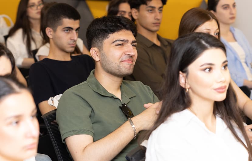 Yelo Bank-ın “Summer Challenge” yay təcrübə proqramı başladı! Yelo Bank-ın “Summer Challenge” yay təcrübə proqramı başladı! - Şəkil 8