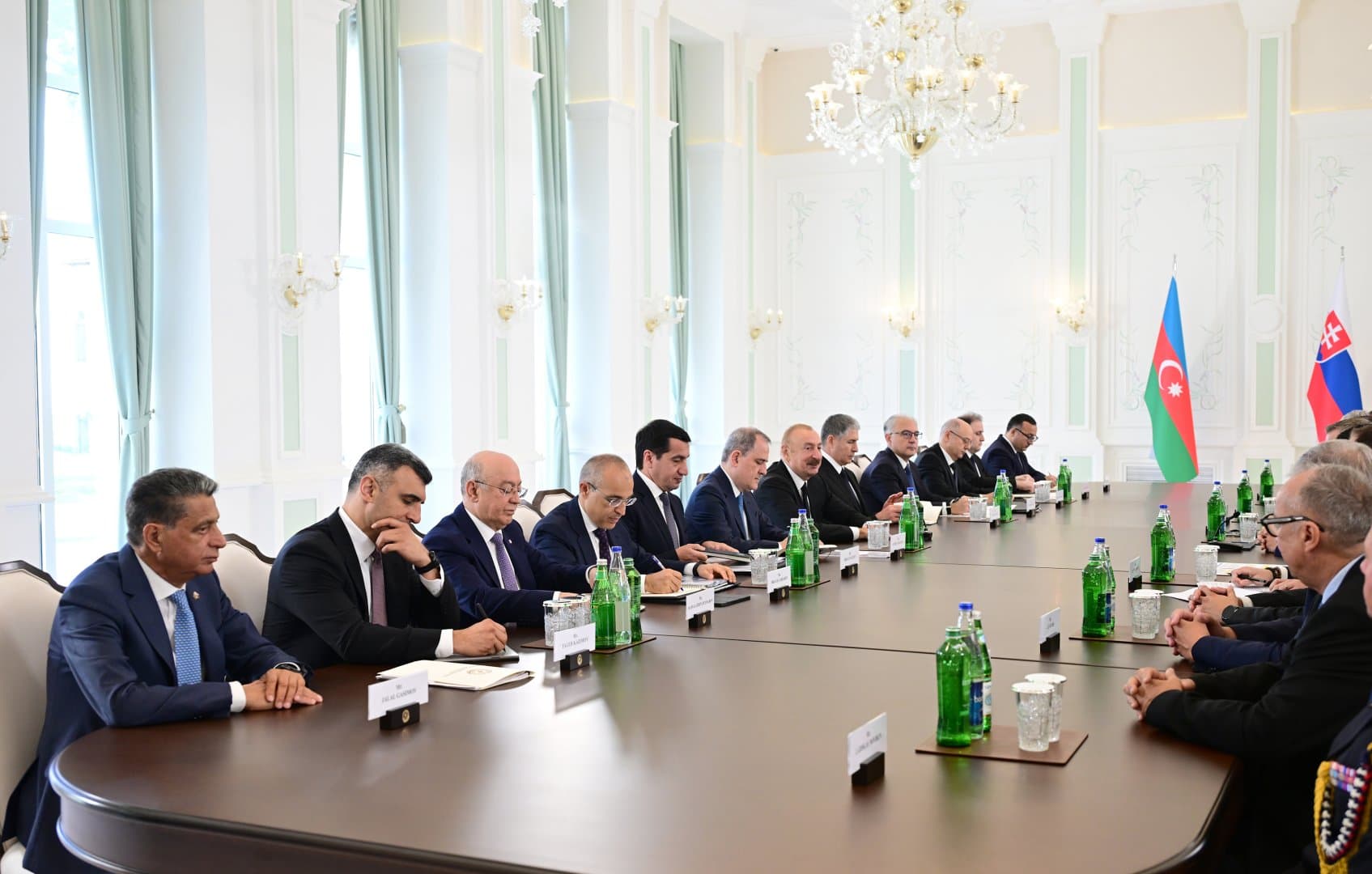 Prezident İlham Əliyevin Şuşada Slovakiya Prezidenti ilə geniş tərkibdə görüşü olub Prezident İlham Əliyevin Şuşada Slovakiya Prezidenti ilə geniş tərkibdə görüşü olub - Şəkil 3