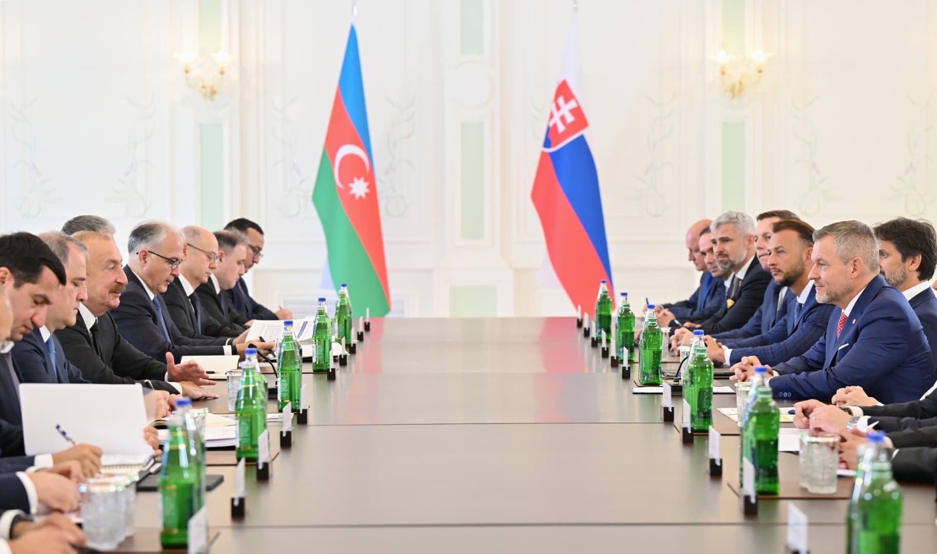 Prezident İlham Əliyevin Şuşada Slovakiya Prezidenti ilə geniş tərkibdə görüşü olub Prezident İlham Əliyevin Şuşada Slovakiya Prezidenti ilə geniş tərkibdə görüşü olub - Şəkil 8