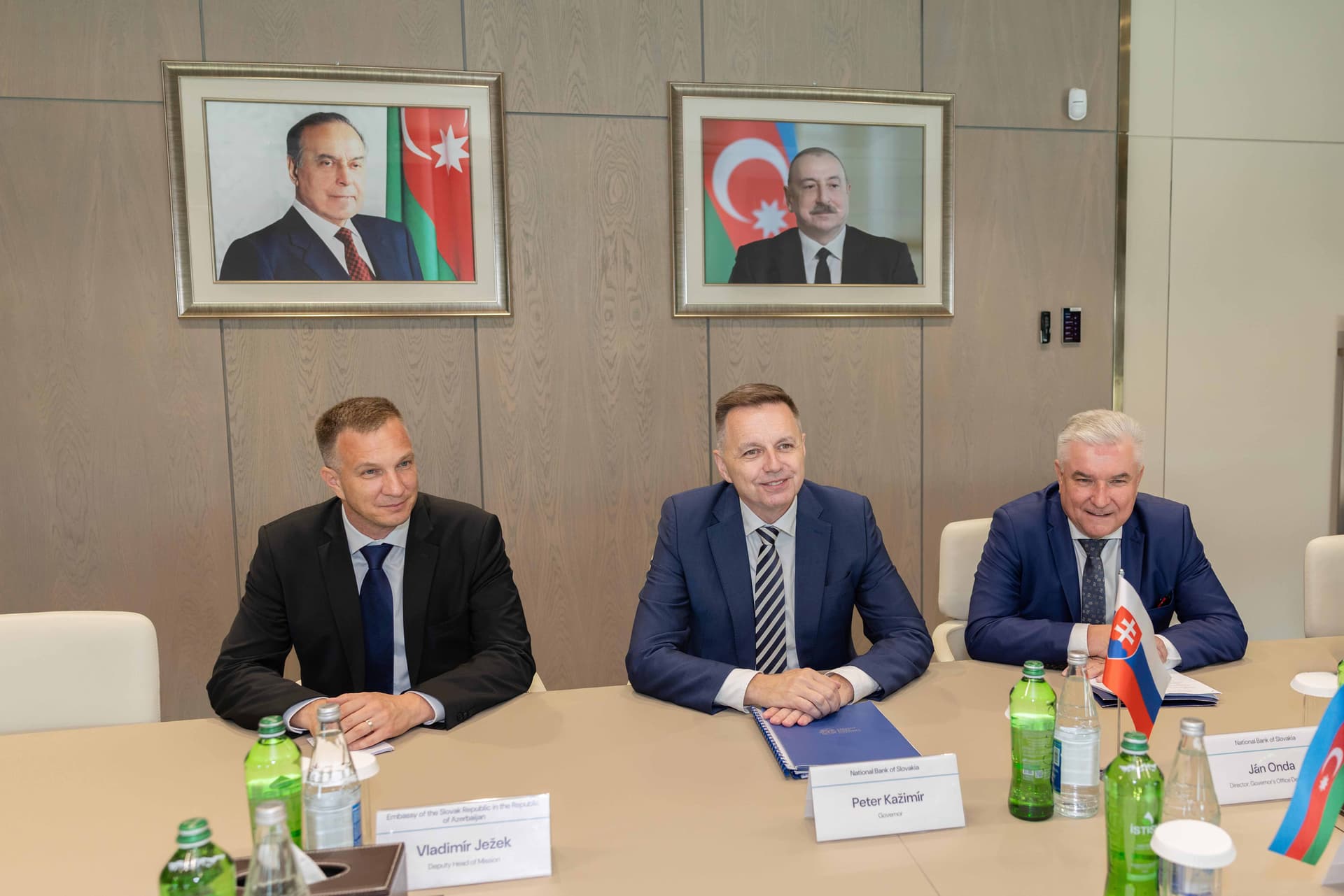 AMB və Slovakiya Milli Bankı maliyyə sektoru üzrə əməkdaşlığı müzakirə edib AMB və Slovakiya Milli Bankı maliyyə sektoru üzrə əməkdaşlığı müzakirə edib - Şəkil 2