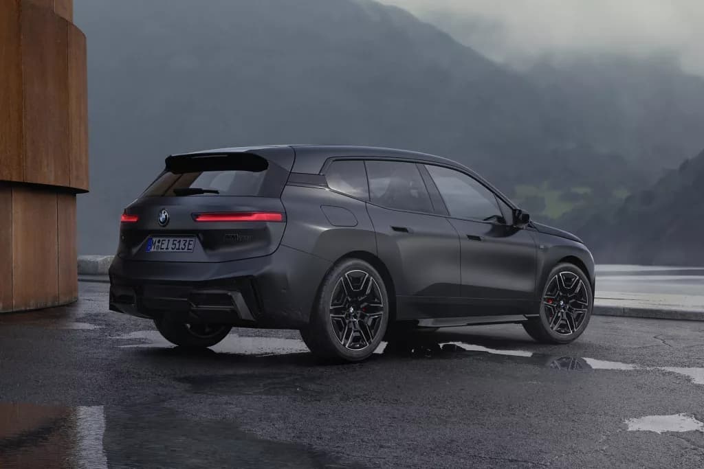 BMW iX M70 xDrive elektrikli avtomobil seqmentində yeni imkanlar təqdim edir BMW iX M70 xDrive elektrikli avtomobil seqmentində yeni imkanlar təqdim edir - Şəkil 1
