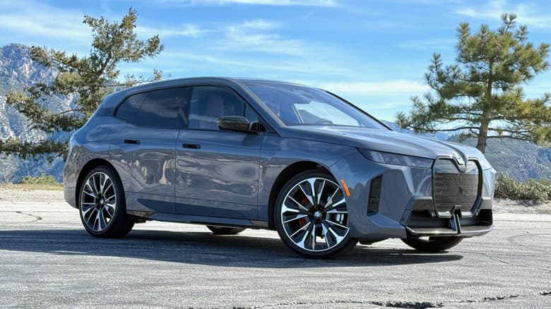 BMW iX M70 xDrive elektrikli avtomobil seqmentində yeni imkanlar təqdim edir BMW iX M70 xDrive elektrikli avtomobil seqmentində yeni imkanlar təqdim edir - Şəkil 4