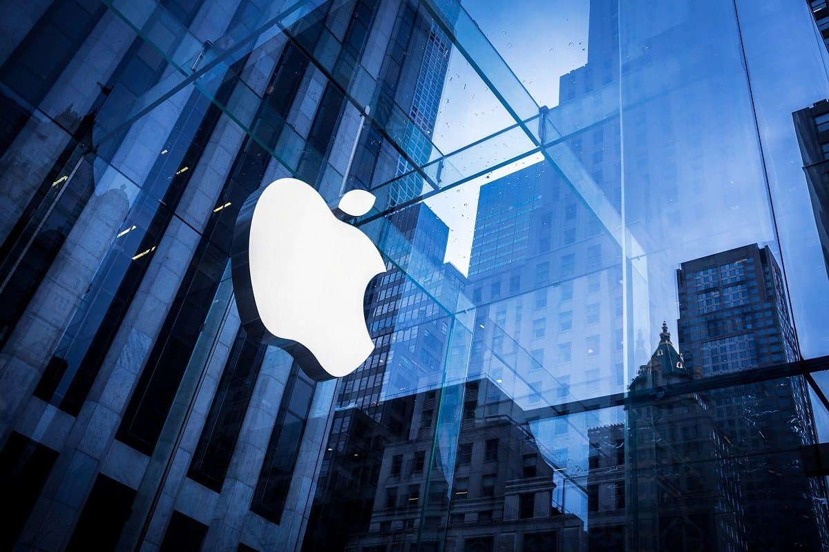 Apple şirkəti peyk texnologiyaları üzərində çalışan gizli komanda yaradıb Apple şirkəti peyk texnologiyaları üzərində çalışan gizli komanda yaradıb