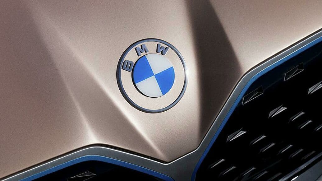 BMW-nin dizayneri maska hazırladı - FOTO BMW-nin dizayneri maska hazırladı - FOTO