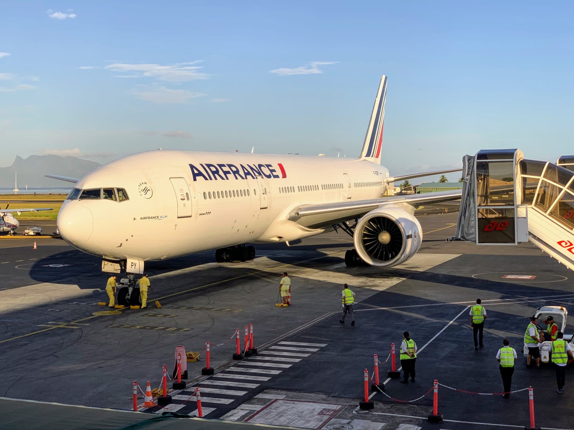 “Air France” şirkətində 10 minədək iş yeri ixtisar oluna bilər “Air France” şirkətində 10 minədək iş yeri ixtisar oluna bilər