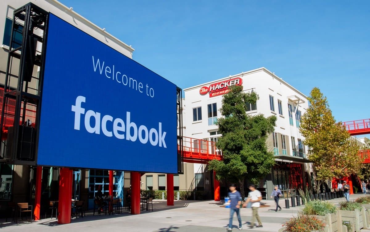 Məşhur şirkətlər Facebook-da reklam yerləşdirməkdən imtina edirlər-SƏBƏB Məşhur şirkətlər Facebook-da reklam yerləşdirməkdən imtina edirlər-SƏBƏB