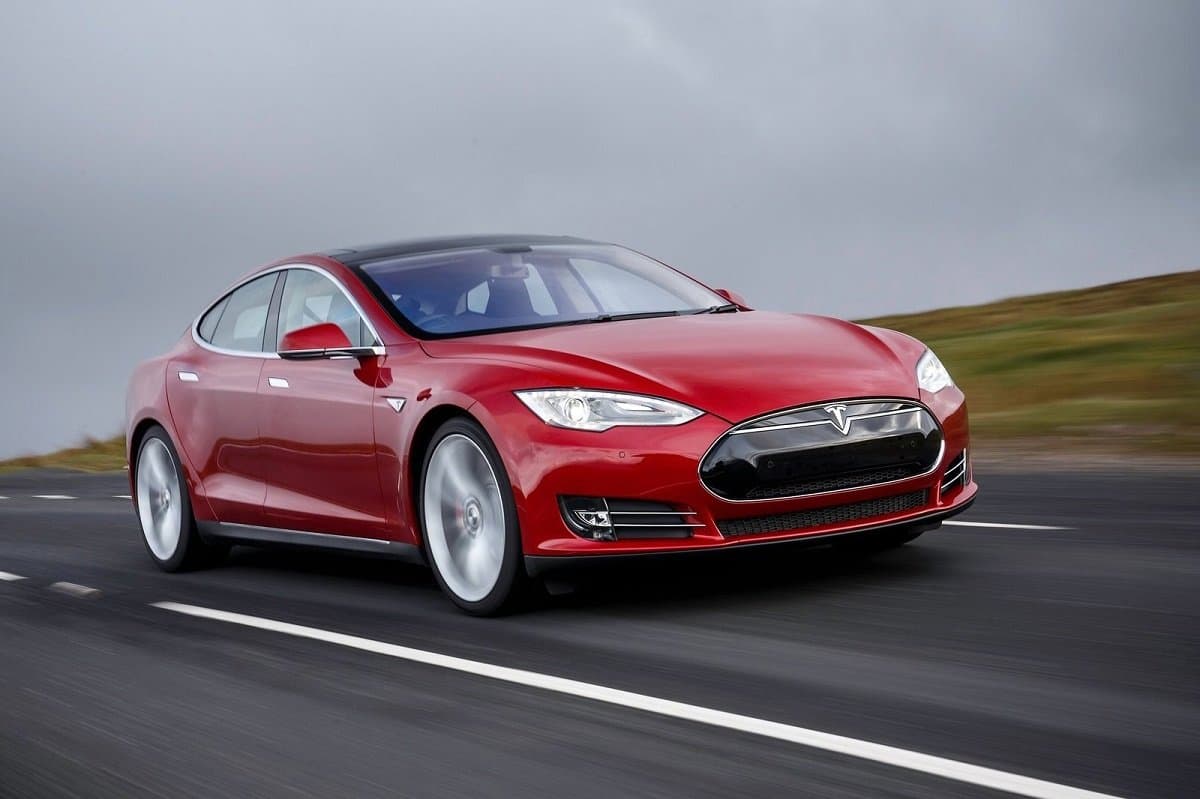 Tesla-nın yeni nəsil prosessorı indikindən 21 dəfə güclü olacaq Tesla-nın yeni nəsil prosessorı indikindən 21 dəfə güclü olacaq