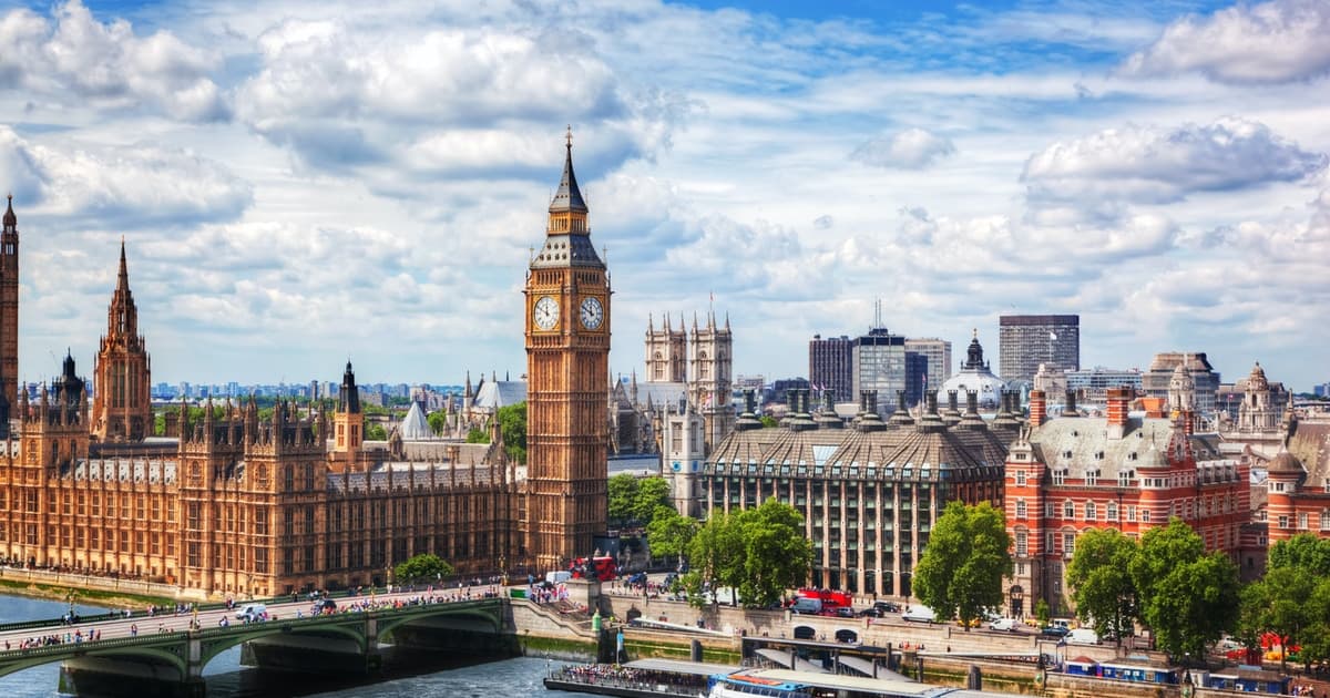 Britaniya hökuməti vergiləri artırmaq niyyətindədir Britaniya hökuməti vergiləri artırmaq niyyətindədir