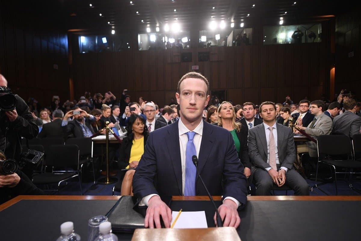 ABŞ hökuməti Facebook-a qarşı antimonopoliya ittihamı irəli sürməyə hazırlaşır ABŞ hökuməti Facebook-a qarşı antimonopoliya ittihamı irəli sürməyə hazırlaşır