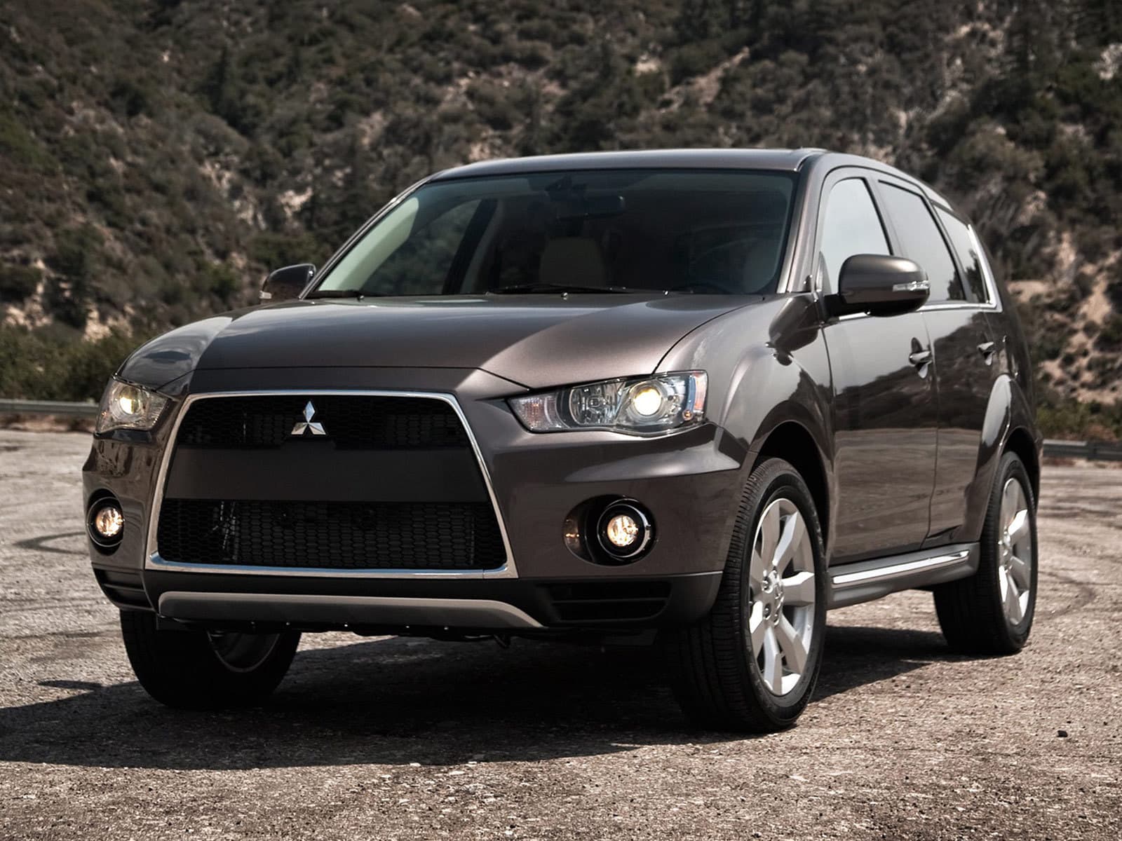 Mitsubishi-nin yeni modelinin görüntüləri yayıldı - FOTO Mitsubishi-nin yeni modelinin görüntüləri yayıldı - FOTO