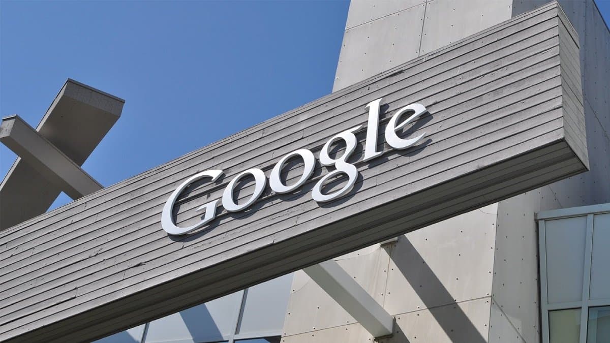ABŞ-ın 38 ştatı Google-a qarşı məhkəmə ittiham irəli sürüb ABŞ-ın 38 ştatı Google-a qarşı məhkəmə ittiham irəli sürüb