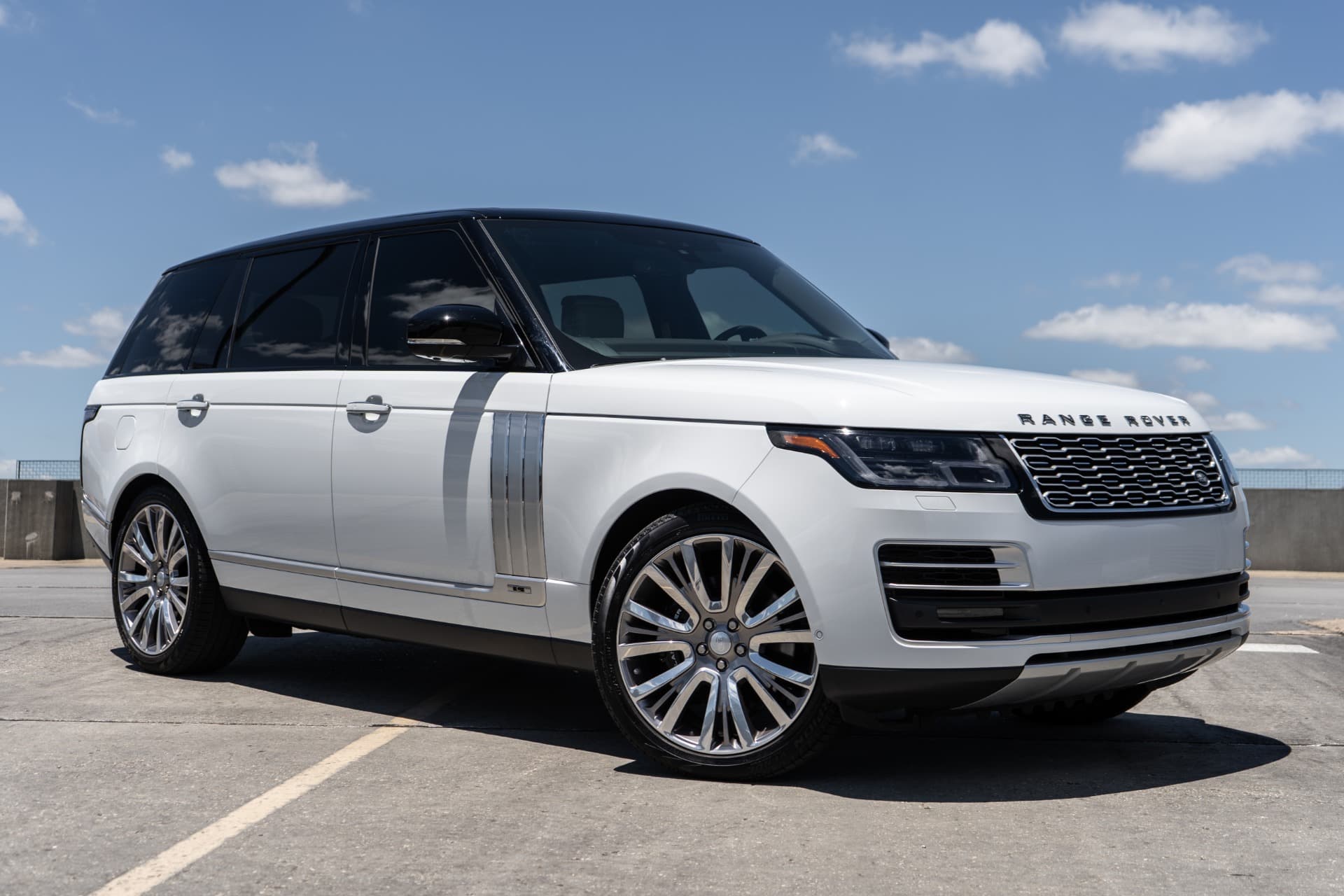 Maşın bazarında 259 min avroya Range Rover satılır - QİYMƏTLƏR Maşın bazarında 259 min avroya Range Rover satılır - QİYMƏTLƏR