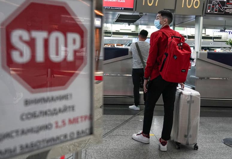 Təxminən 3,8 milyon rusiyalı borca görə xaricə gedə bilmir Təxminən 3,8 milyon rusiyalı borca görə xaricə gedə bilmir
