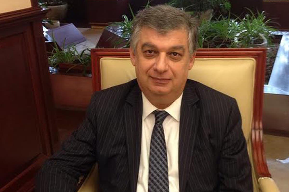 Deputat: Qanunda 6 ay tələbini götürmək lazımdır Deputat: Qanunda 6 ay tələbini götürmək lazımdır