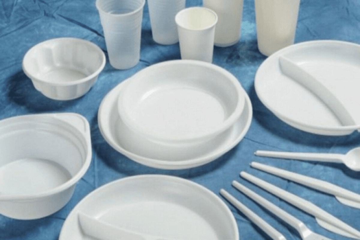 Azərbaycanda birdəfəlik plastik çəngəl, qaşıq, bıçaq, boşqab və stəkanlardan istifadə bu gündən qadağan edilib Azərbaycanda birdəfəlik plastik çəngəl, qaşıq, bıçaq, boşqab və stəkanlardan istifadə bu gündən qadağan edilib