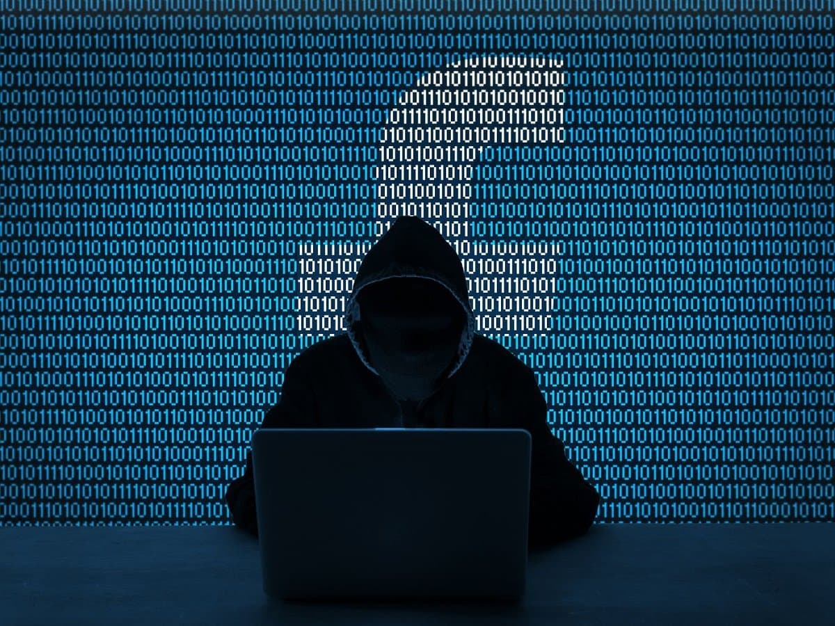 10.000 Facebook hesabını hack etmiş yeni Android troyan aşkar edilib 10.000 Facebook hesabını hack etmiş yeni Android troyan aşkar edilib