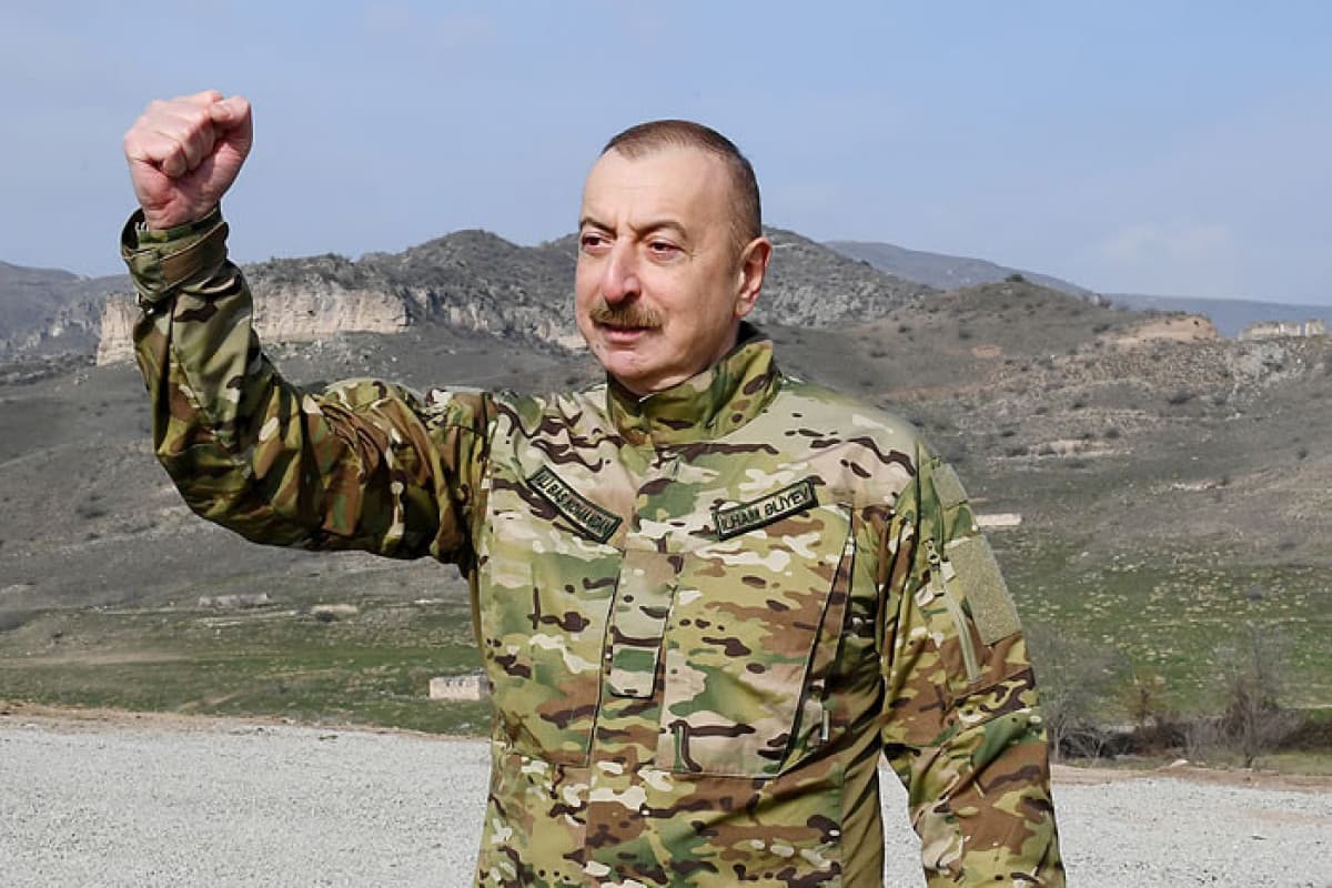Dövlət başçısı: Zəngilana ilk köçkünlər gələn il, bəlkə də bu ilin sonuna qədər köçəcəklər Dövlət başçısı: Zəngilana ilk köçkünlər gələn il, bəlkə də bu ilin sonuna qədər köçəcəklər