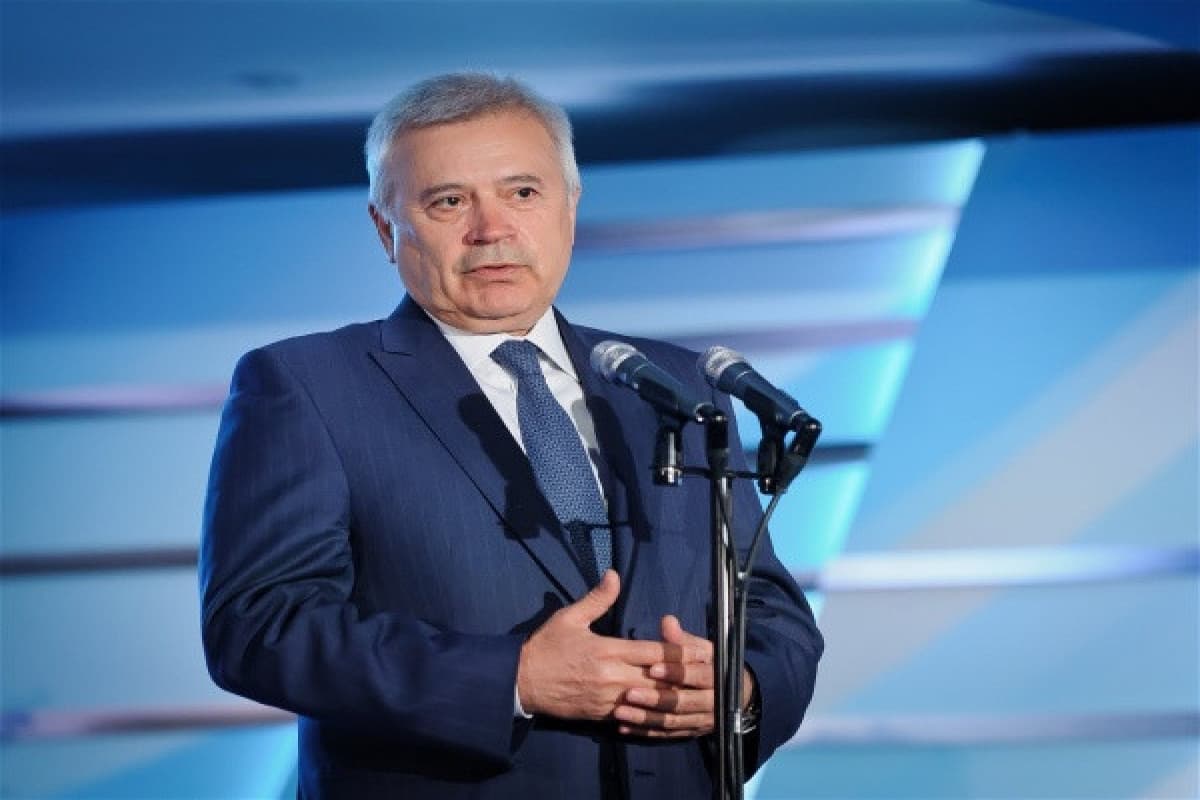 Britaniya Vahid Ələkbərova sanksiya tətbiq edib Britaniya Vahid Ələkbərova sanksiya tətbiq edib